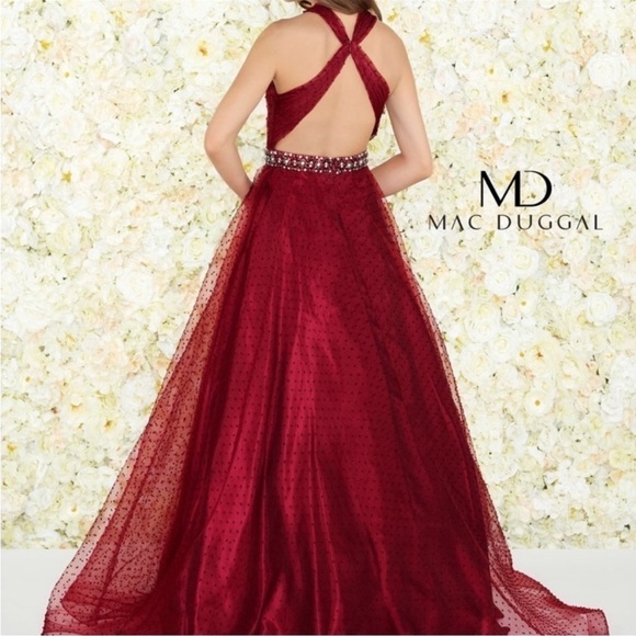 NWOT Beautiful Mac Duggal Burgundy Prom Gown in Tulle Polka Dots - Picture 2 of 8